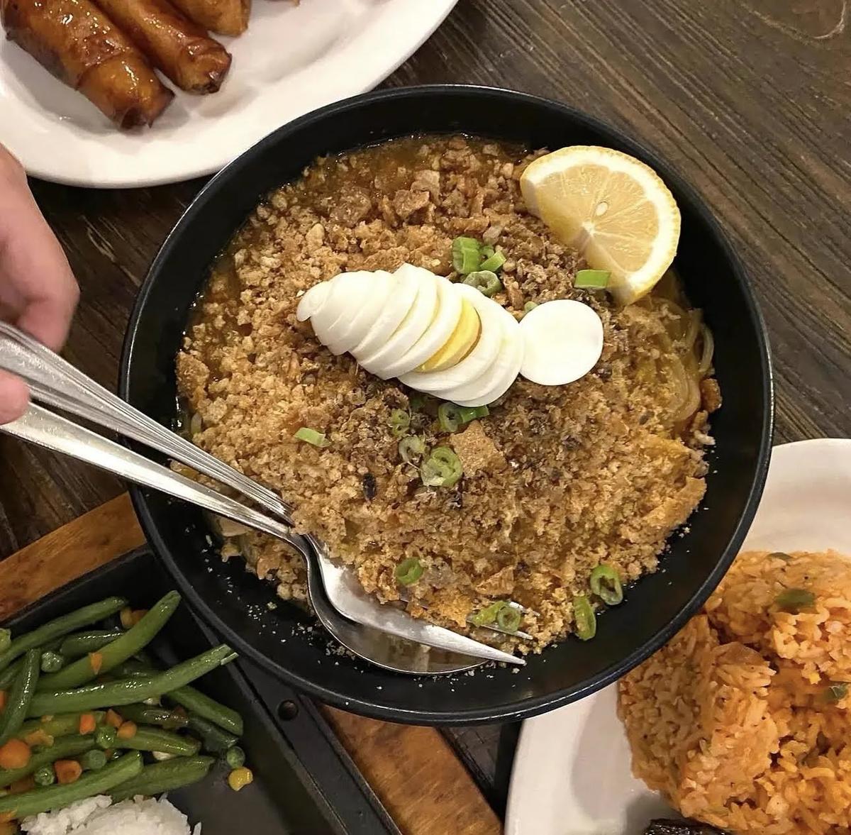 Sizzling sisig platter